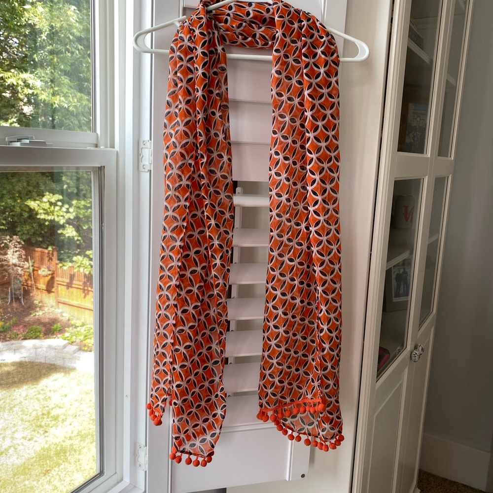 ⭐️⭐️Fun orange and black scarf with Pom Pom tassels